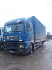 用于获取部件的带防水布卡车 MAN TGA, semi-trailer trucks