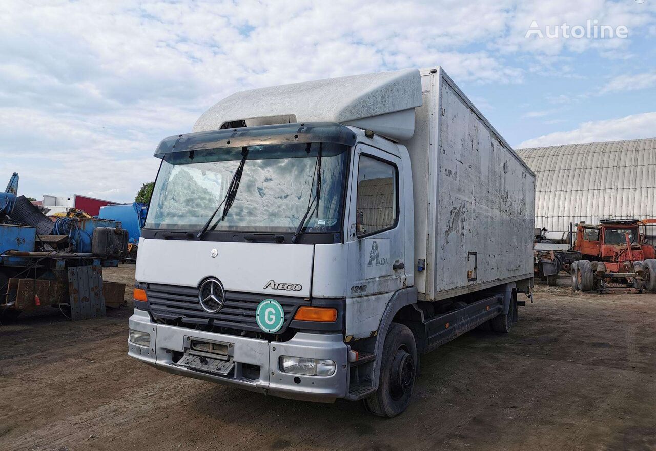 用于获取部件的厢式货车 Mercedes-Benz Atego 1218