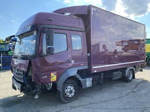 损坏的厢式货车 MERCEDES-BENZ Atego 818