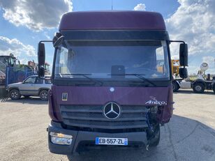 损坏的厢式货车 MERCEDES-BENZ Atego 818