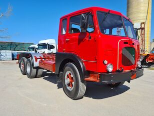 底盘卡车 FIAT 682N4