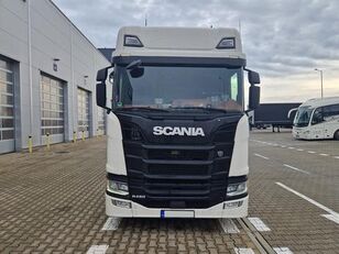带防水布卡车 SCANIA R 450 B6x2LB
