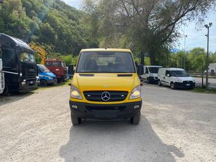 拖吊车 MERCEDES-BENZ Sprinter 519